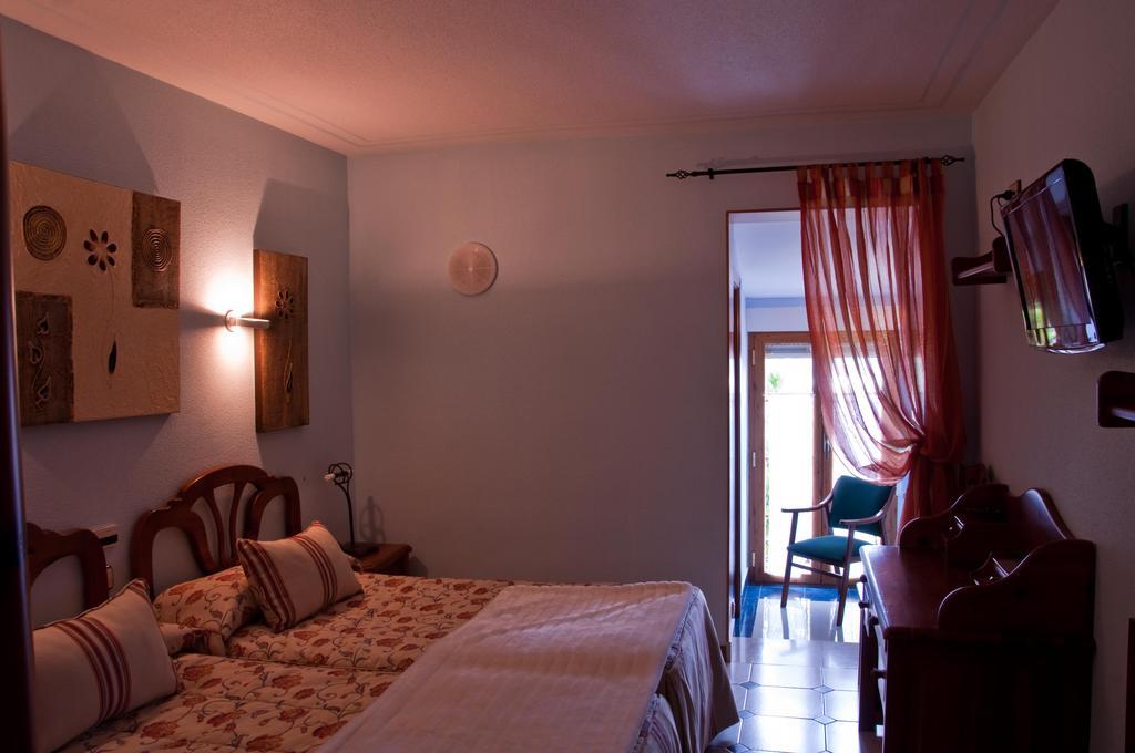 Hospederia Gemma Hotel La Lastrilla Room photo