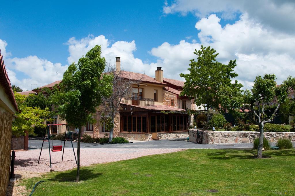 Hospederia Gemma Hotel La Lastrilla Exterior photo